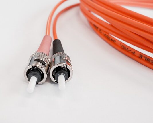 Co to znaczy światłowód?