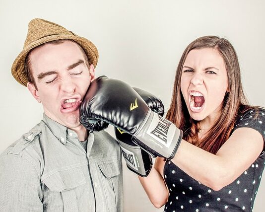 Jak rozwiązać konflikt z szefem?