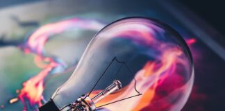 Kiedy płaci się adwokatowi za prowadzenie sprawy?